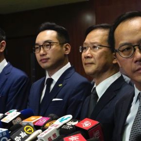 泛民總辭與后翼棄兵 以「棄兵」換國際關注 美國或不承認立法會地位予以制裁